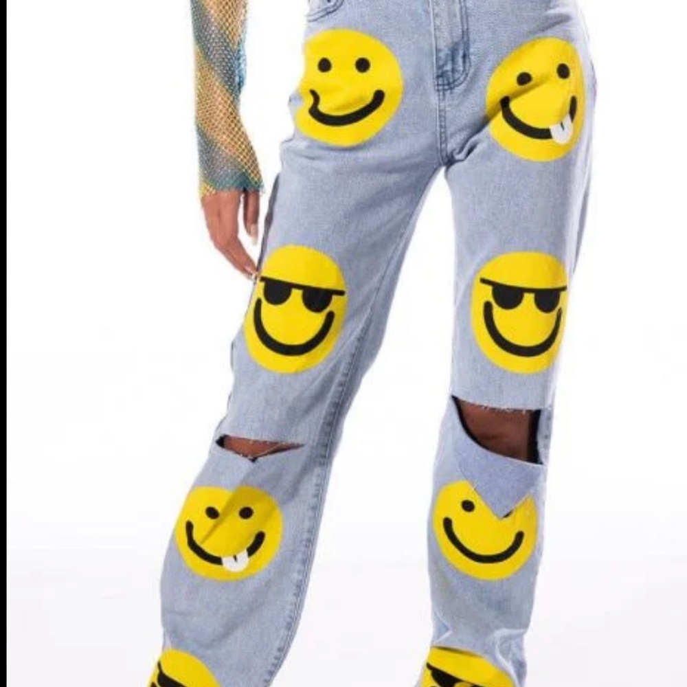 ISO!!!! Akira straight leg smiley pants!!!